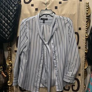 Banana Republic EUC TIE NEVK BLOUSE!